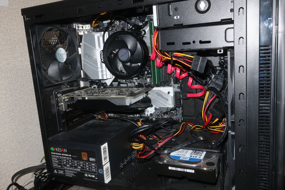 PC組み立て後内部写真