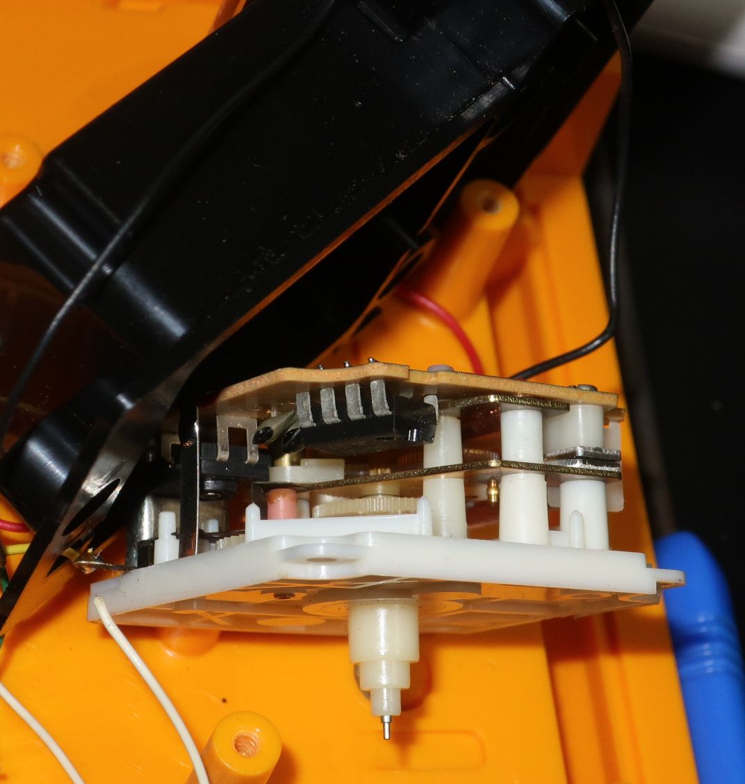 時計部ムーブメントの分解修理工程