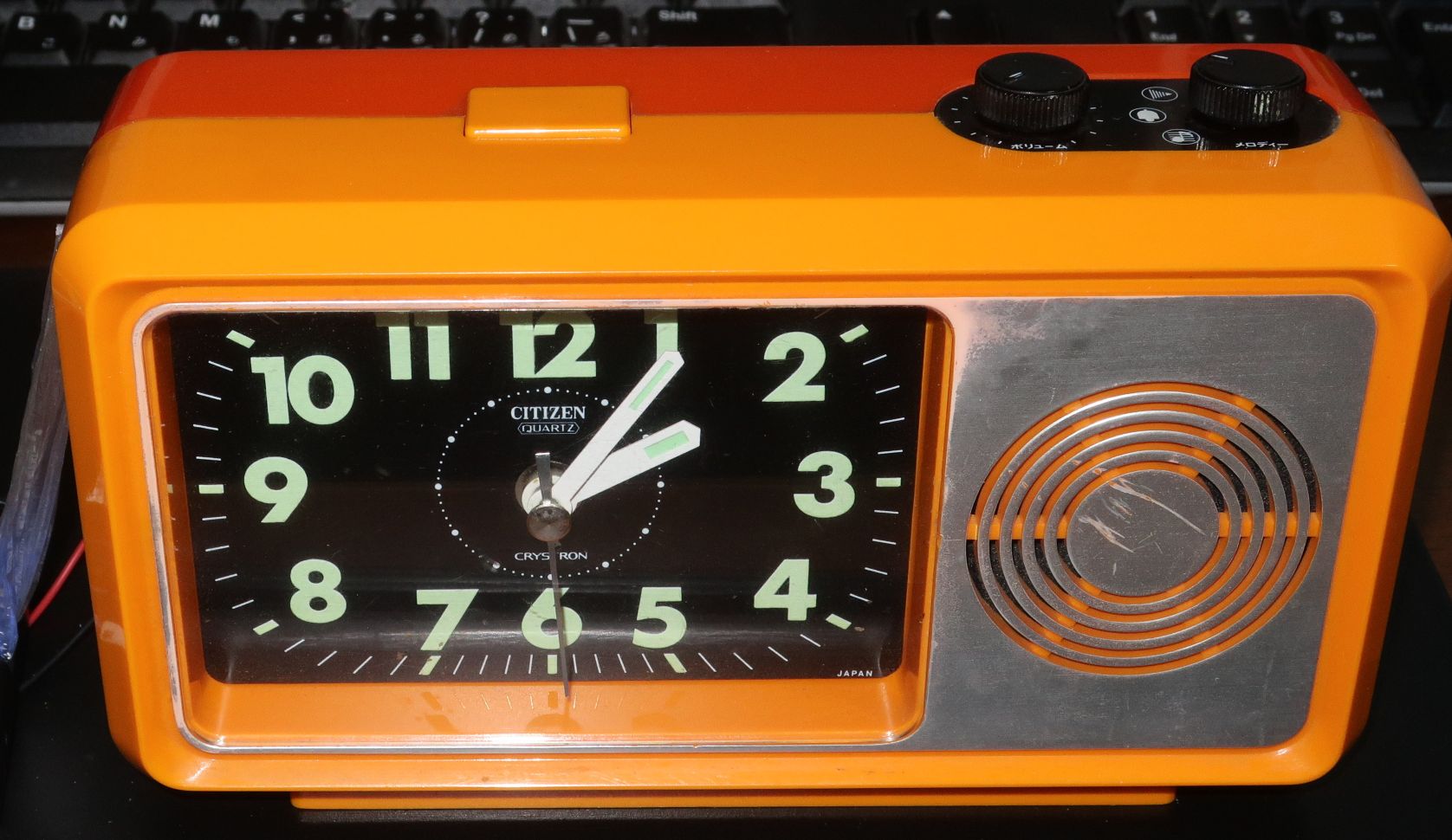 1980年代 シチズン目覚まし時計 Q2401-KM807 修理前外観